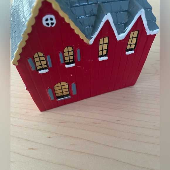 Brand new with tags Martha Stewart Red House Soap Dispensers with Gold Pumps - Picture 6 of 7